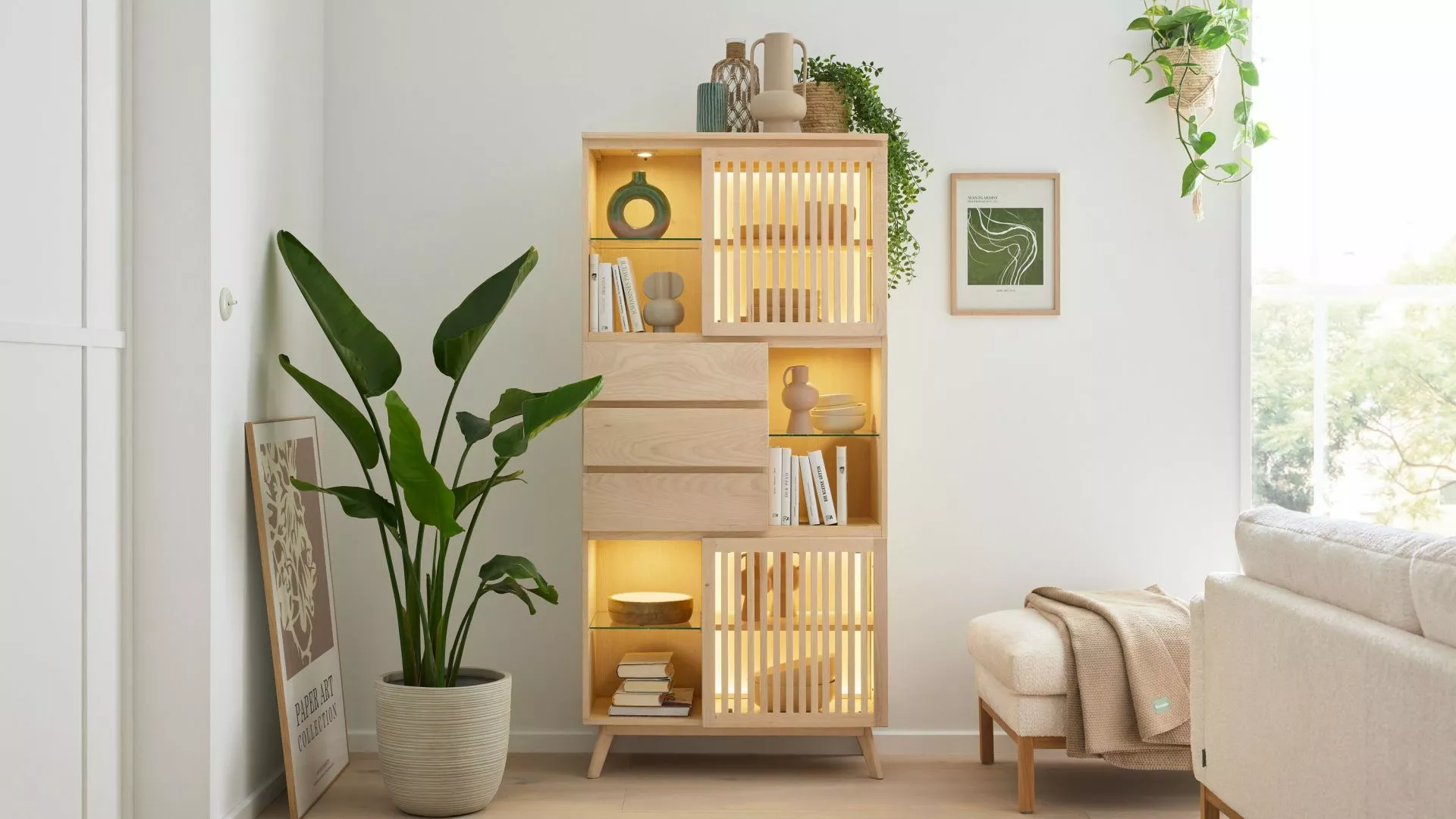 Modular furniture accent lighting