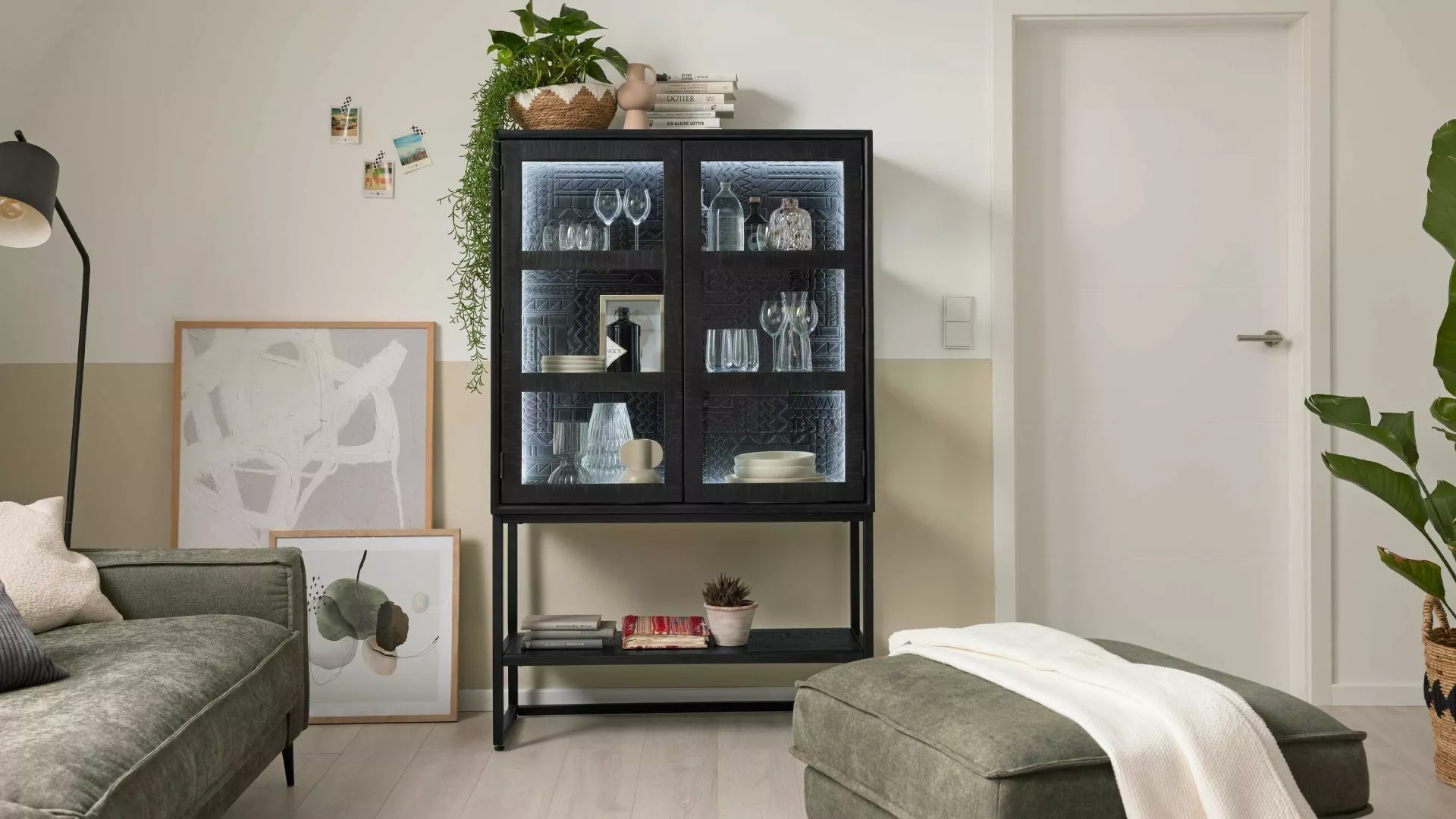 Glass display lighting